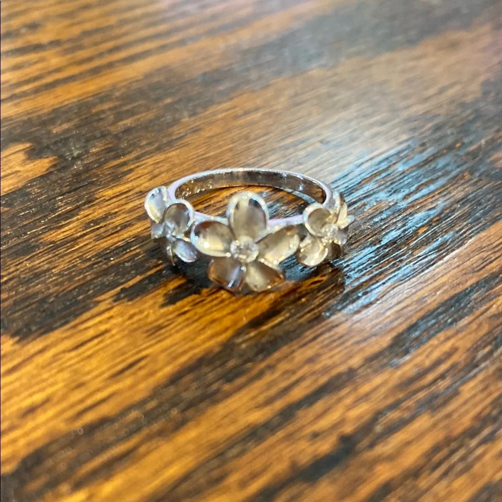EUC Sterling Silver Floral Ring - Picture 3 of 6